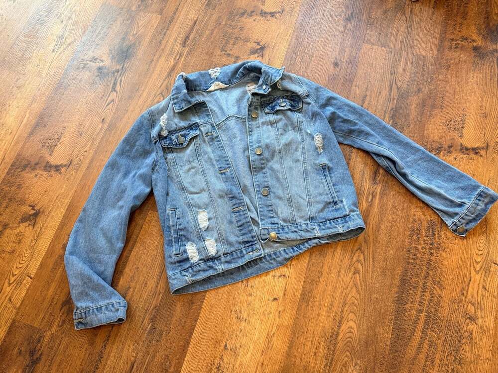 Ci Sono Distressed Denim Jean Jacket Size M